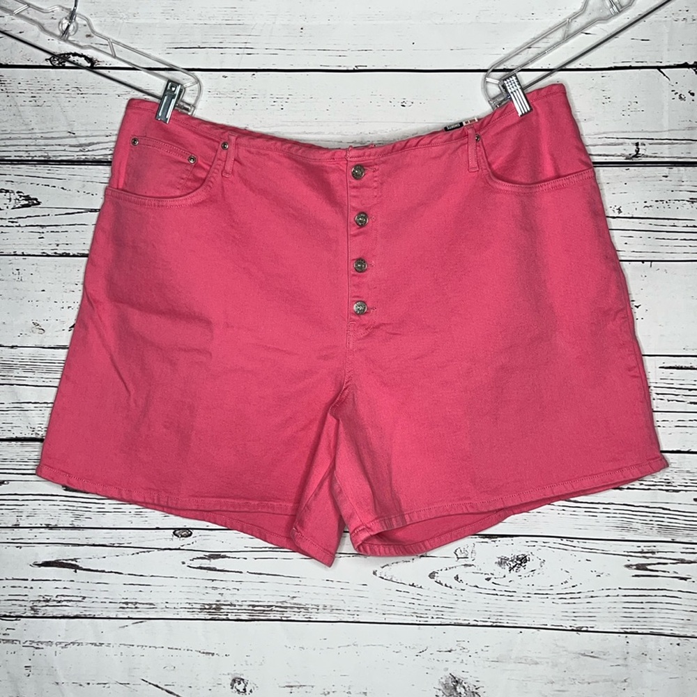 L.A. Blues NWT Size 28 Pink Denim Button Fly Stretch Jean Shorts